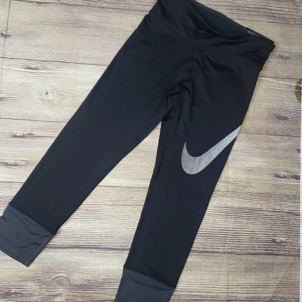 Womens Nike Essential Tight Leggings Sz XS Black Activewear